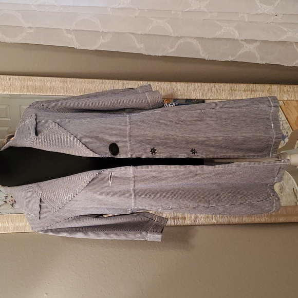 Ami Blue & White Striped, Half Sleeve,, Light Weight Jacket. - Picture 6 of 7